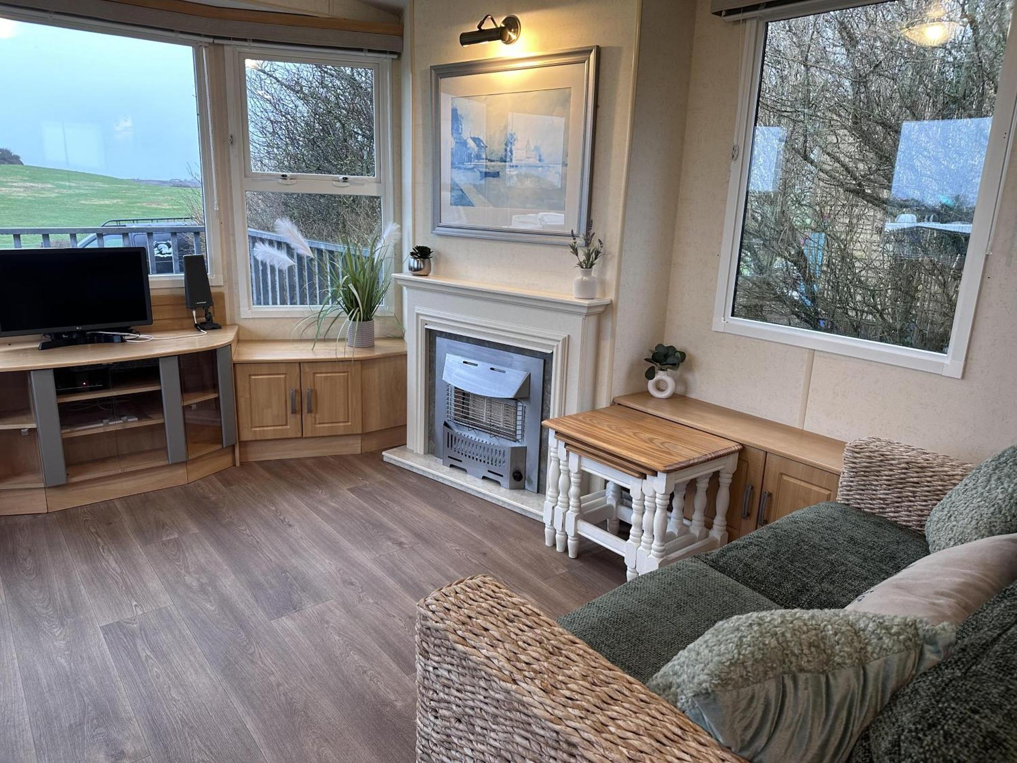 Captivating 2-Bed Static Caravan In Holyhead Llanfachraeth المظهر الخارجي الصورة