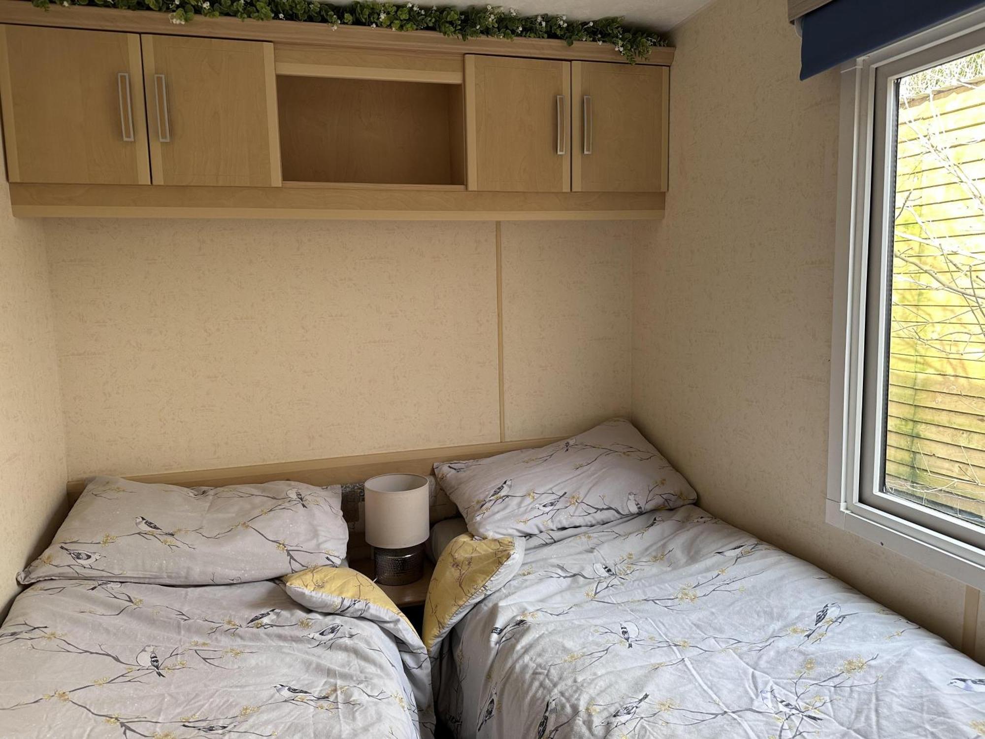 Captivating 2-Bed Static Caravan In Holyhead Llanfachraeth المظهر الخارجي الصورة